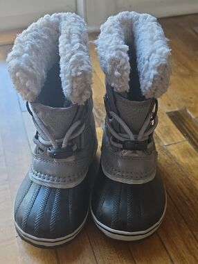 Sorel Kids Gray & Black Insulated Rain & Snow Boots